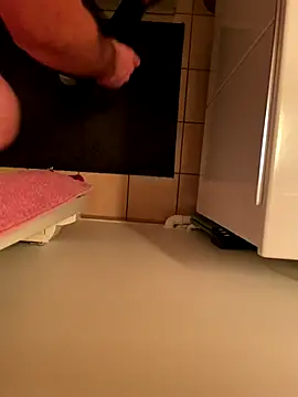 Snapshot of dimitriei chatting on October 2025 08:33:01 PM dimitriei online show from October 2025 08:33:01 PM