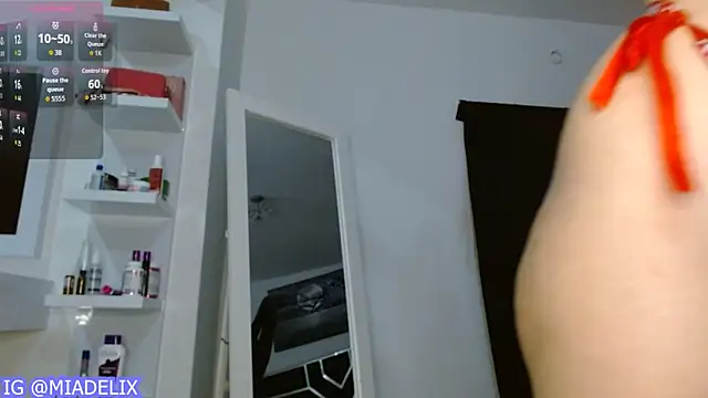 -MiaDelight- online show from May 2026 04:56:01 PM