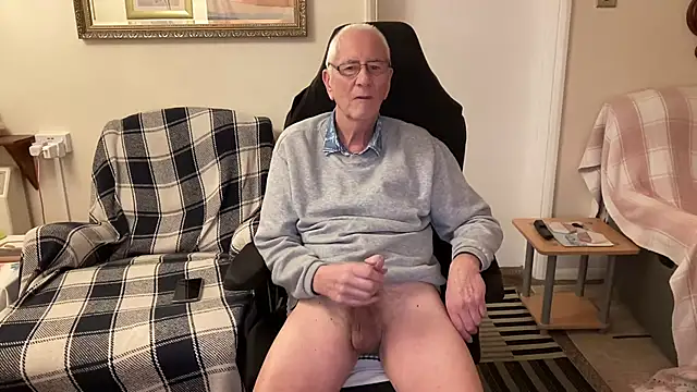 Snapshot of cutaboverest chatting on November 2025 06:01:02 PM cutaboverest online show from November 2025 06:01:02 PM