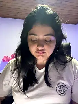 Stephania 18 online show from September 2025 12:26:02 AM