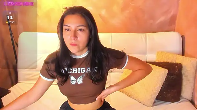 Snapshot of Atenea_Makri chatting on December 2024 02:59:01 PM Atenea Makri online show from December 2024 02:59:01 PM