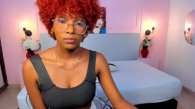 Snapshot of LiannaDixon chatting on January 2025 02:17:02 PM LiannaDixon online show from January 2025 02:17:02 PM