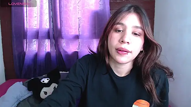 Snapshot of candypaint_7u7 chatting on February 2025 04:43:02 PM candypaint 7u7 online show from February 2025 04:43:02 PM