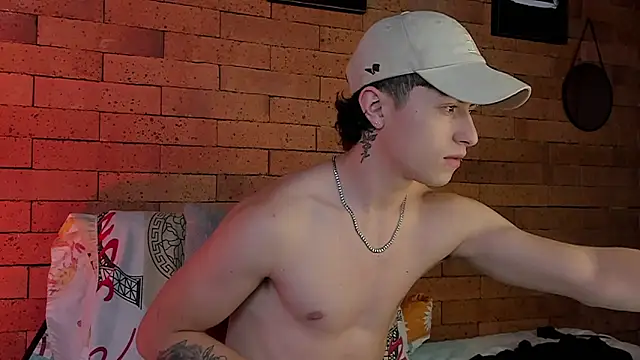 Snapshot of Ares_Dickson chatting on January 2025 03:05:01 AM Ares Dickson online show from January 2025 03:05:01 AM