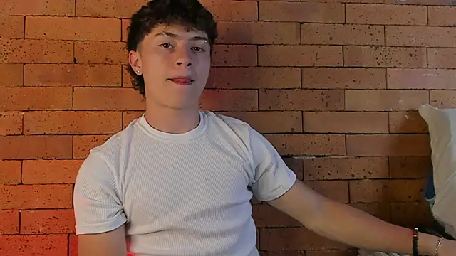 Snapshot of Ares_Dickson chatting on January 2025 03:23:02 AM Ares Dickson online show from January 2025 03:23:02 AM