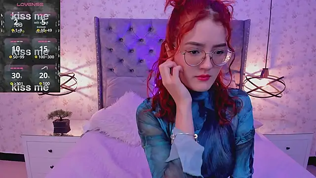 Snapshot of MiaWinx chatting on December 2024 10:35:02 PM MiaWinx online show from December 2024 10:35:02 PM