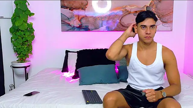 Mackenzzie 777  online show from October 2025 03:15:02 AM