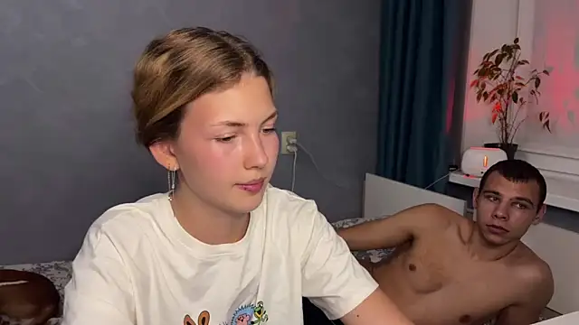 Snapshot of BeaKristy chatting on October 2025 02:42:02 PM BeaKristy online show from October 2025 02:42:02 PM