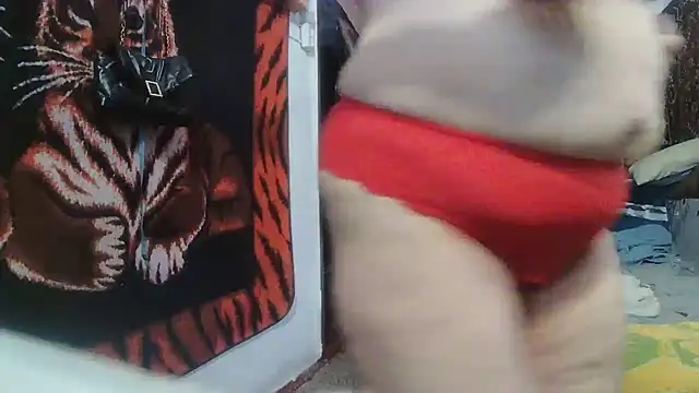 Snapshot of NataliiaRosa54 chatting on March 2025 03:42:01 PM NataliiaRosa54 online show from March 2025 03:42:01 PM