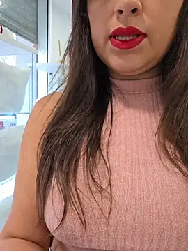 Snapshot of GatitaXD27 chatting on November 2025 09:54:02 AM GatitaXD27 online show from November 2025 09:54:02 AM