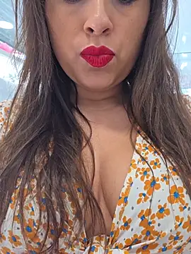 Snapshot of GatitaXD27 chatting on November 2025 10:36:02 AM GatitaXD27 online show from November 2025 10:36:02 AM