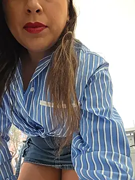 Snapshot of GatitaXD27 chatting on December 2025 10:02:01 AM GatitaXD27 online show from December 2025 10:02:01 AM