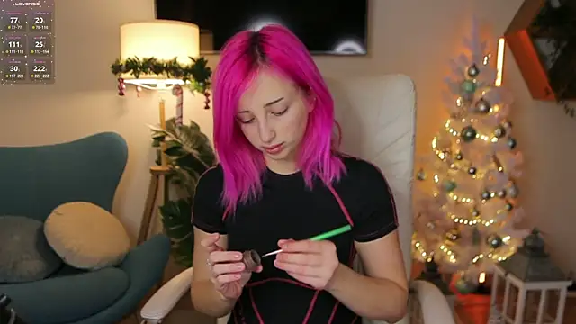 Snapshot of Selena_Lily chatting on December 2024 09:18:02 AM Selena Lily online show from December 2024 09:18:02 AM