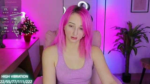 Snapshot of Selena_Lily chatting on January 2025 07:49:02 PM Selena Lily online show from January 2025 07:49:02 PM