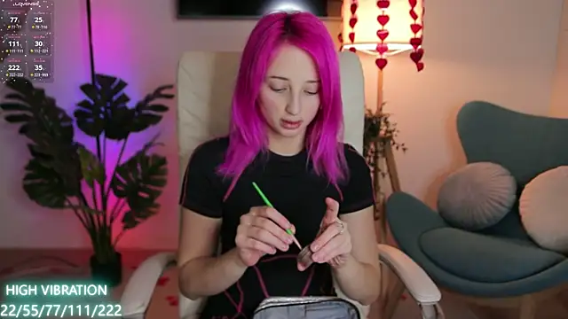 Snapshot of Selena_Lily chatting on February 2025 07:17:02 PM Selena Lily online show from February 2025 07:17:02 PM