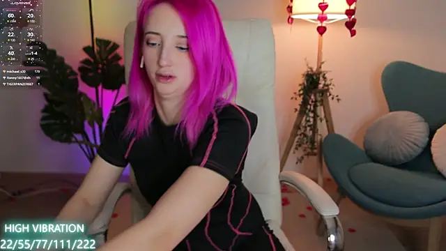 Snapshot of Selena_Lily chatting on February 2025 06:58:02 AM Selena Lily online show from February 2025 06:58:02 AM