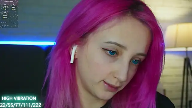 Snapshot of Selena_Lily chatting on March 2025 10:44:01 PM Selena Lily online show from March 2025 10:44:01 PM