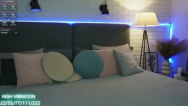 Snapshot of Selena_Lily chatting on March 2025 03:25:01 AM Selena Lily online show from March 2025 03:25:01 AM