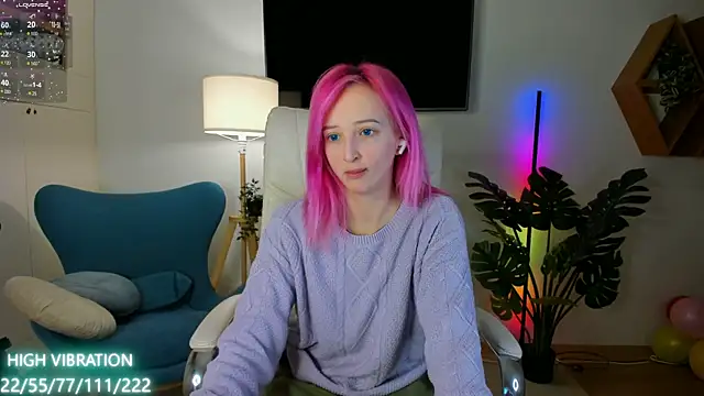 Snapshot of Selena_Lily chatting on March 2025 01:37:02 PM Selena Lily online show from March 2025 01:37:02 PM