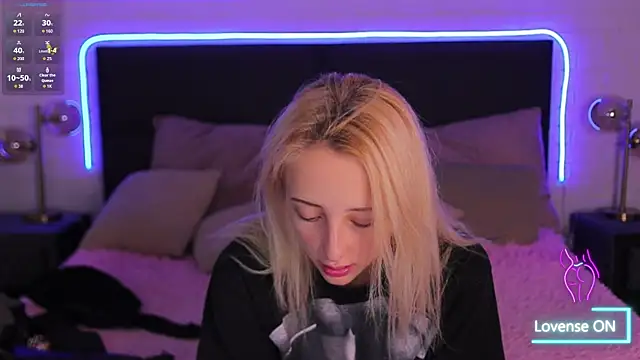 Snapshot of Selena_Lily chatting on September 2025 12:39:02 PM Selena Lily online show from September 2025 12:39:02 PM