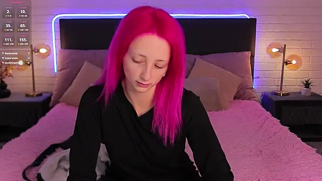 Snapshot of Selena_Lily chatting on October 2025 12:28:01 PM Selena Lily online show from October 2025 12:28:01 PM