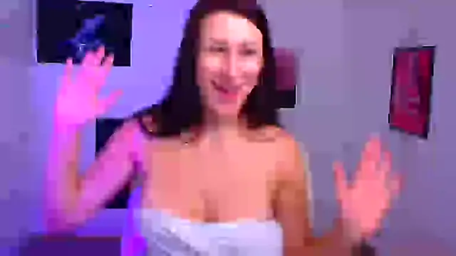 Snapshot of Loren_Moa chatting on December 2024 04:03:02 PM Loren Moa online show from December 2024 04:03:02 PM