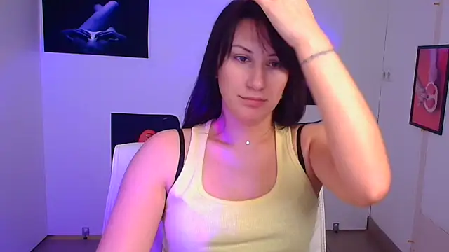 Snapshot of Loren_Moa chatting on January 2025 01:03:02 PM Loren Moa online show from January 2025 01:03:02 PM