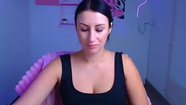 Loren Moa online show from October 2025 11:50:01 AM