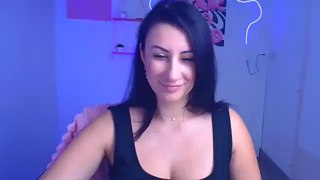 Loren Moa online show from November 2025 12:38:02 PM