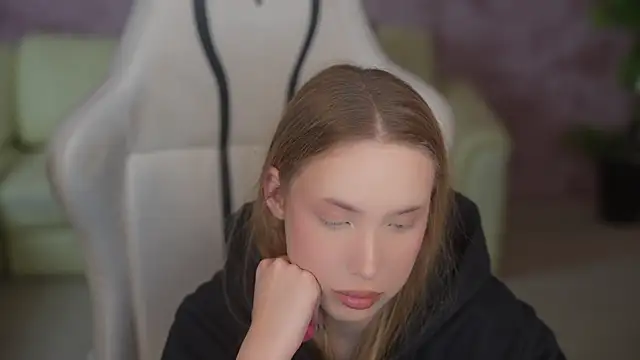 Linda054 online show from December 2025 12:27:01 AM