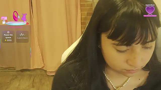 Snapshot of emitaa17228o chatting on May 2026 12:27:01 AM emitaa17228o online show from May 2026 12:27:01 AM
