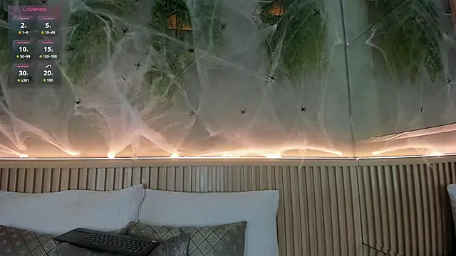 Lana Lann online show from October 2025 12:16:02 PM