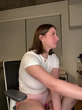 Snapshot of nerdynina chatting on February 2025 12:16:01 AM nerdynina online show from February 2025 12:16:01 AM