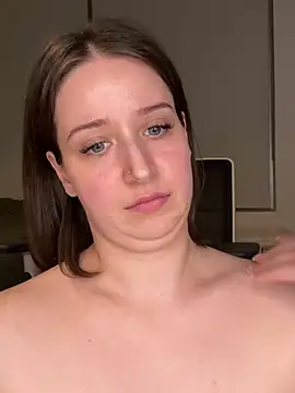 Snapshot of nerdynina chatting on February 2025 03:44:02 AM nerdynina online show from February 2025 03:44:02 AM