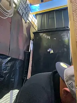 Snapshot of valleyoneofakind chatting on February 2025 10:54:01 PM valleyoneofakind online show from February 2025 10:54:01 PM