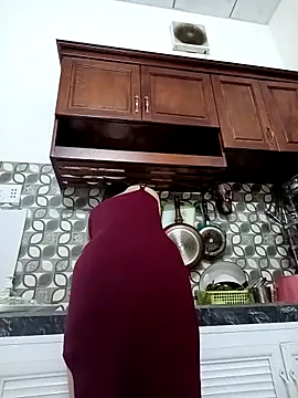    Erin    online show from September 2025 03:17:02 AM