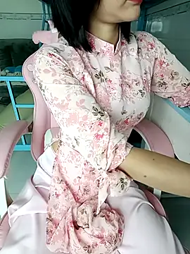    Erin    online show from September 2025 03:23:02 PM