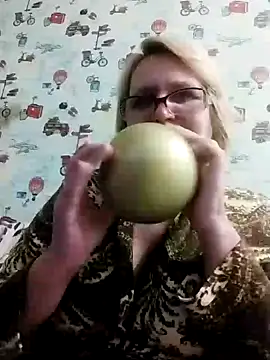 Forest-Lady online show from December 2024 02:06:02 PM