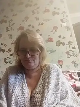 Forest-Lady online show from October 2025 08:15:02 AM