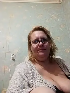 Forest-Lady online show from November 2025 11:45:01 AM