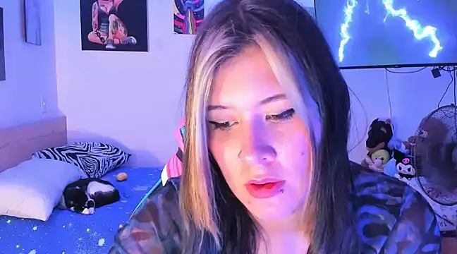 stephany-uwu online show from February 2025 04:37:02 AM