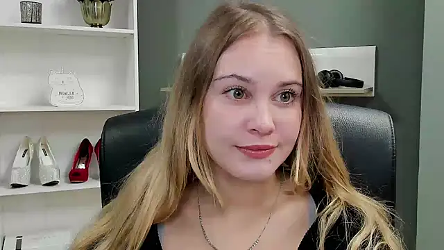 kitty valeria online show from September 2025 08:42:01 PM