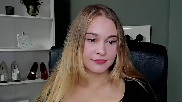 kitty valeria online show from September 2025 08:44:02 PM