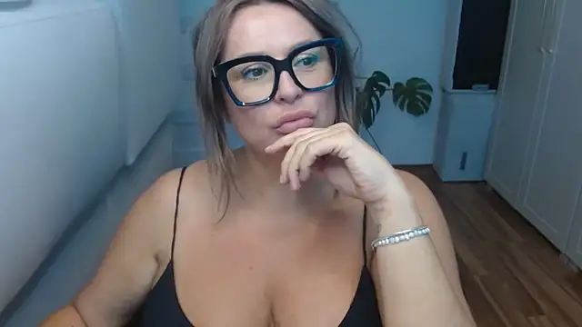 teaseDiana online show from September 2025 01:37:02 PM