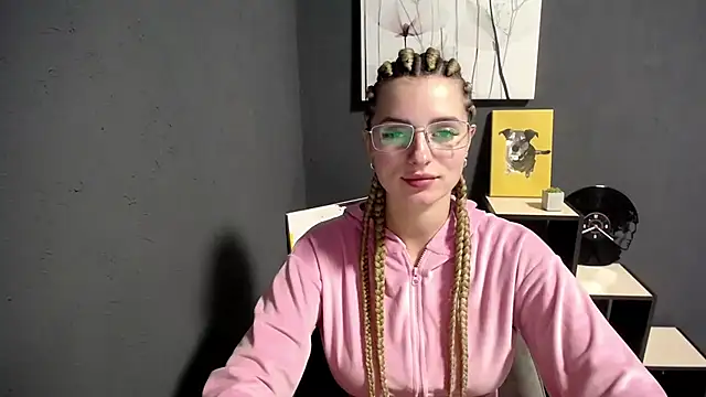 Snapshot of lady_olivia_ chatting on October 2025 03:56:02 PM lady olivia online show from October 2025 03:56:02 PM