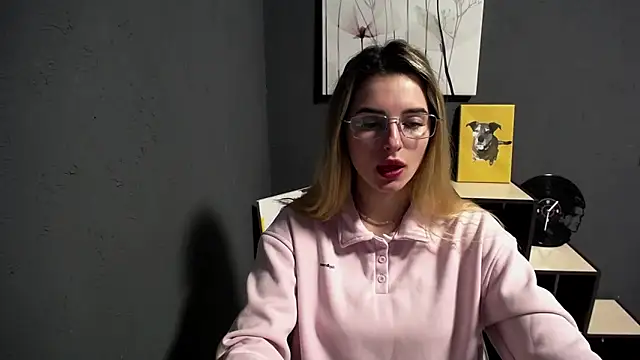 Snapshot of lady_olivia_ chatting on April 2026 11:18:02 AM lady olivia online show from April 2026 11:18:02 AM