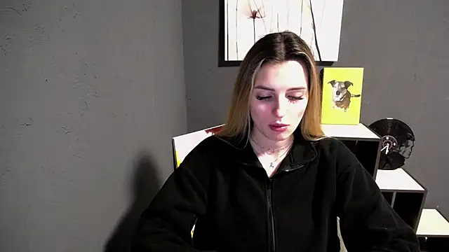 lady olivia  online show from April 2026 01:04:01 PM
