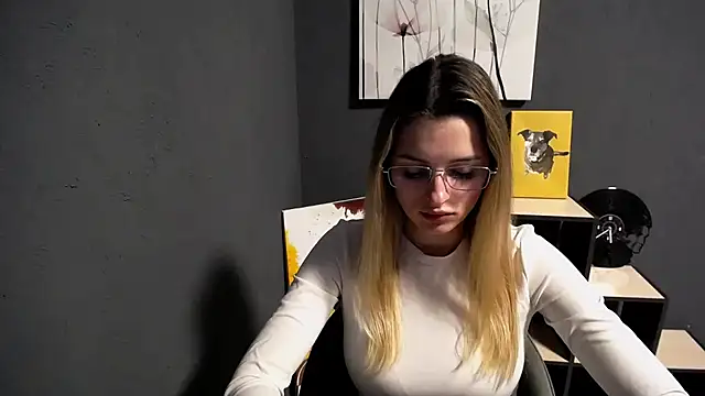 lady olivia  online show from May 2026 02:45:01 PM