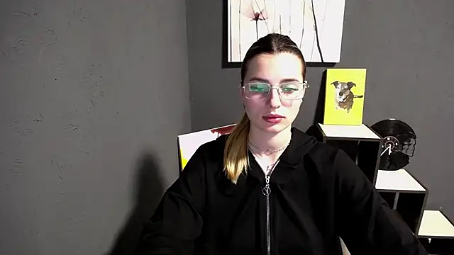 lady olivia  online show from May 2026 12:34:01 PM