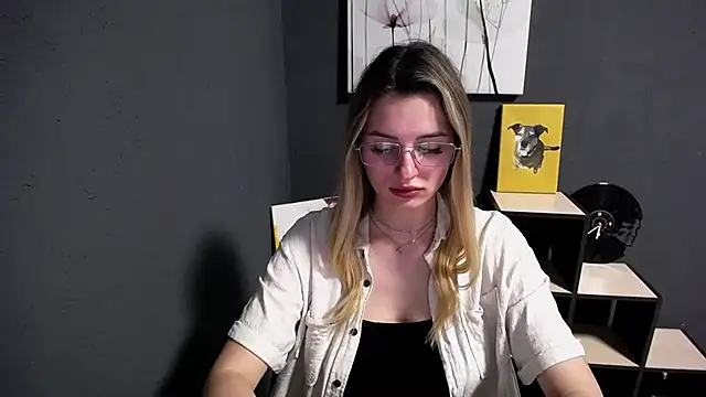 lady olivia  online show from May 2026 12:33:02 PM